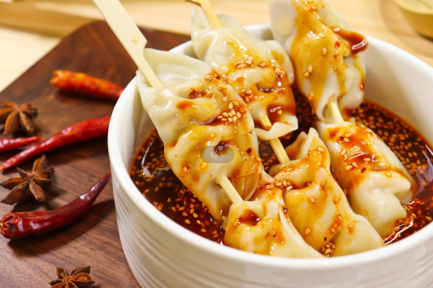 從代工到共創(chuàng)：旺年食品工廠的定制化服務(wù)如何破局同質(zhì)化競(jìng)爭(zhēng)？